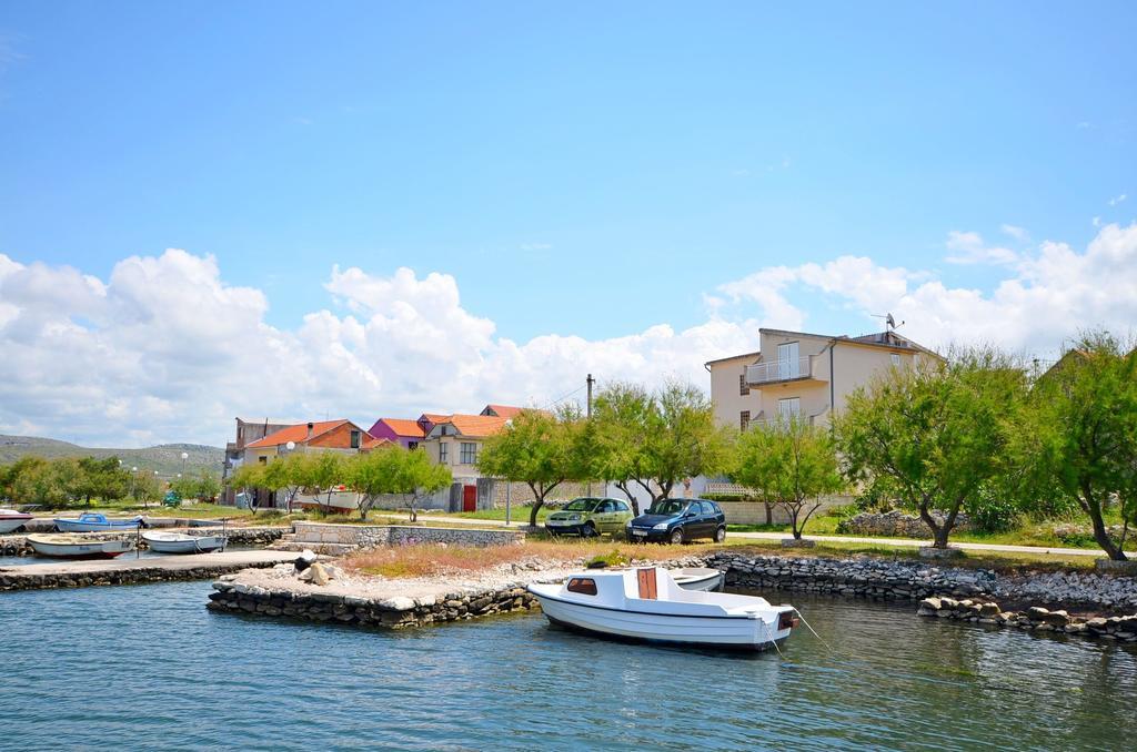 Apartments Vila Punta Jadrtovac Exterior foto